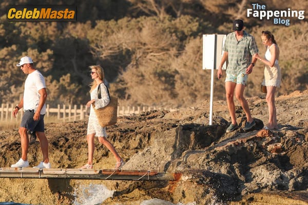 Photo Gallery: Ivanka Trump Vacation In Formentera photo 40
