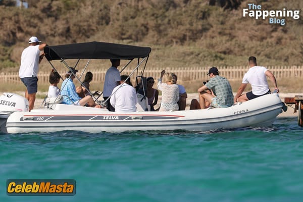 Photo Gallery: Ivanka Trump Vacation In Formentera photo 50