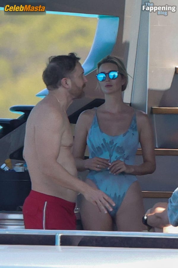 Photo Gallery: Ivanka Trump Vacation In Formentera photo 65