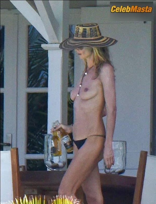 Heidi Klum Scene Photos Gallery from Handbra photo 20