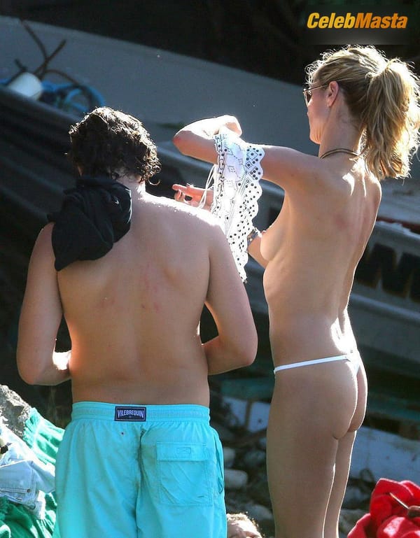 Heidi Klum Scene Photos Gallery from Handbra photo 43