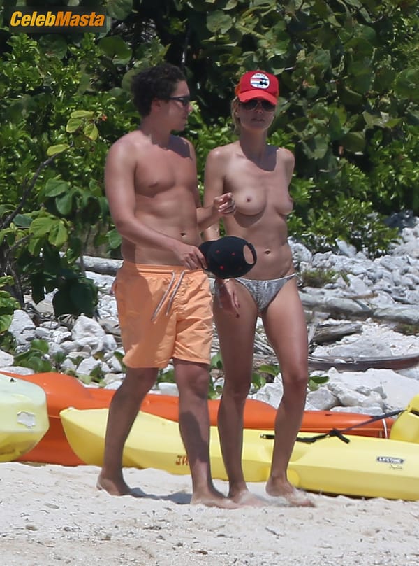 Heidi Klum Scene Photos Gallery from Handbra photo 64