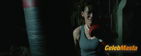 Hilary Swank Scene Photos Gallery from Million Dollar Baby photo 3