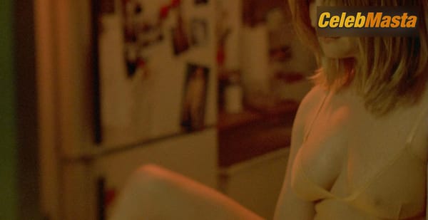Jennifer Jason Leigh Photo Gallery from Awake photo 23