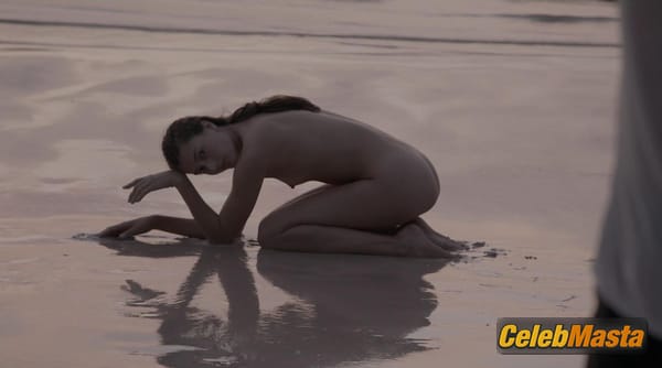 Jessica Clements Photo Gallery from photo 7