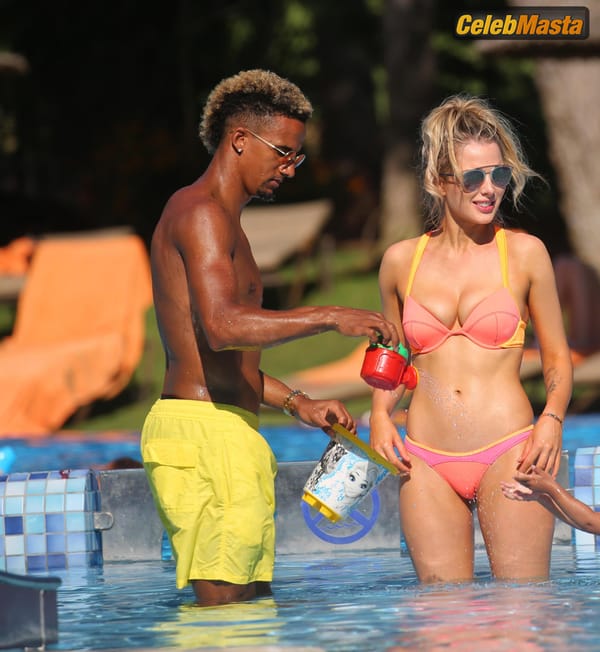 Photo Gallery: Helen Flanagan In The Pool In Majorca photo 2