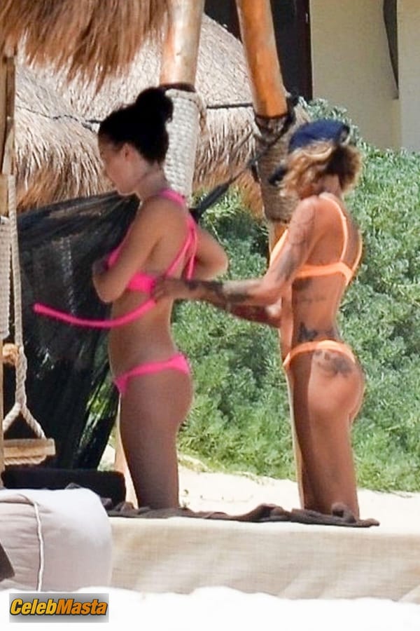 Jayde Nicole Photo Gallery: Enjoying A Day At The Beach While On Vacation In Tulum photo 9