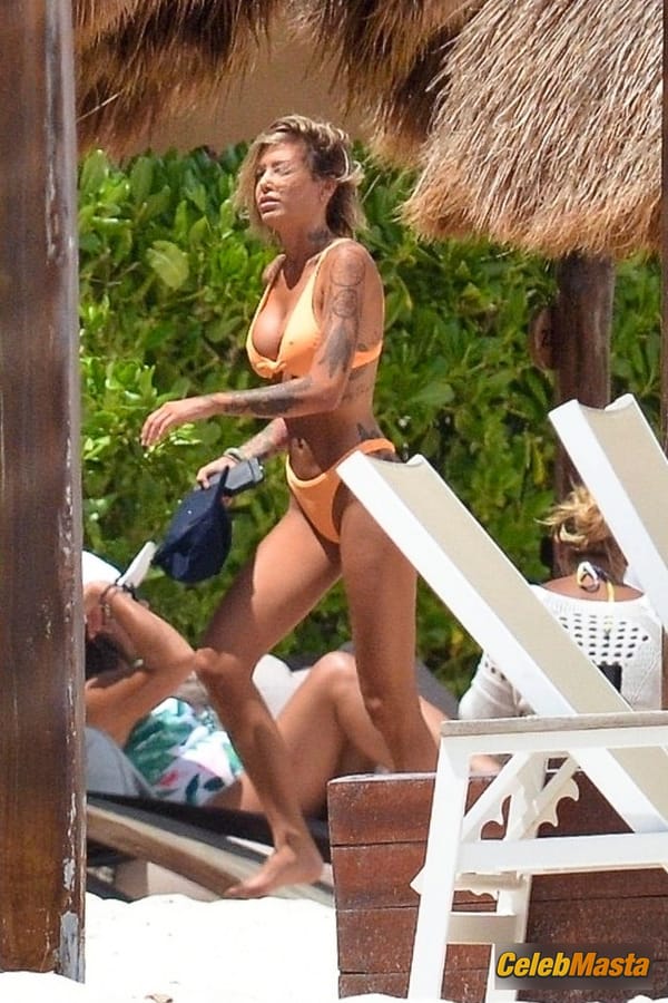 Jayde Nicole Photo Gallery: Enjoying A Day At The Beach While On Vacation In Tulum photo 14