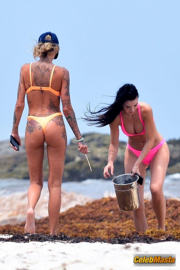 Jayde Nicole Photo Gallery: Enjoying A Day At The Beach While On Vacation In Tulum photo 21
