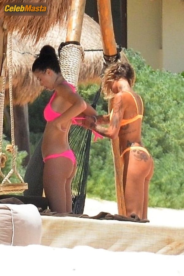 Jayde Nicole Photo Gallery: Enjoying A Day At The Beach While On Vacation In Tulum photo 36