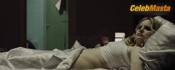 Jennifer Jason Leigh Photo Gallery from The Machinist photo 3
