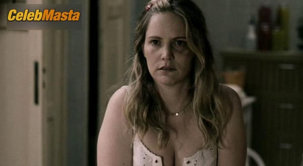 Jennifer Jason Leigh Photo Gallery from The Machinist photo 5