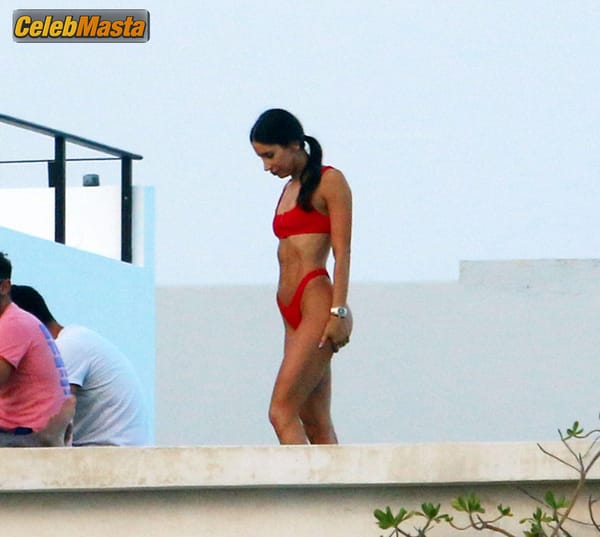 Jen Selter Gallery: Working Out In Bikini In Mexico photo 5