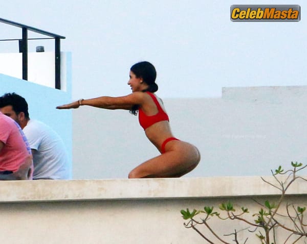 Jen Selter Gallery: Working Out In Bikini In Mexico photo 24