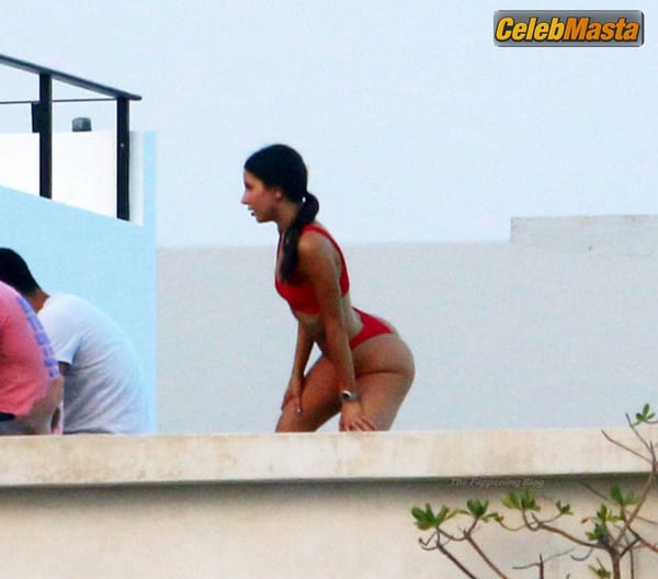 Jen Selter Gallery: Working Out In Bikini In Mexico photo 33