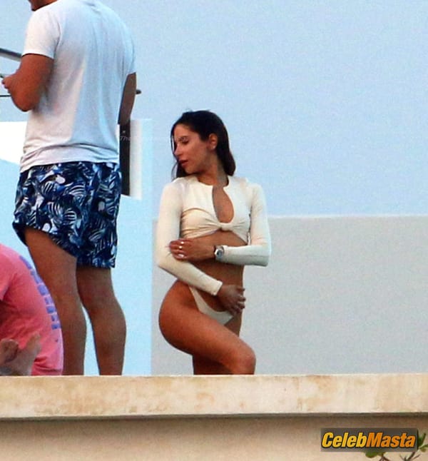 Jen Selter Gallery: Working Out In Bikini In Mexico photo 40
