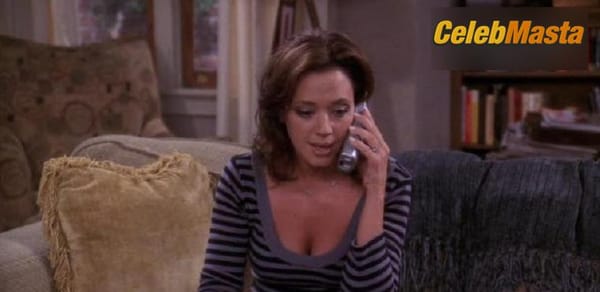 Leah Remini Photo Gallery from The King Of Queens photo 5