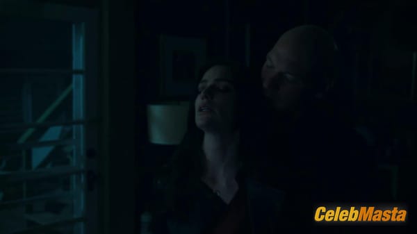 Photo Gallery: Janet Montgomery in New Amsterdam photo 25