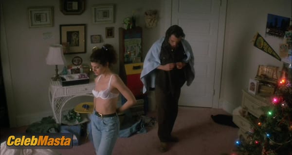Marisa Tomei Photo Collection from Untamed Heart photo 5