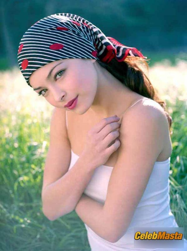 Kristin Kreuk Photos: Photos Collection photo 28