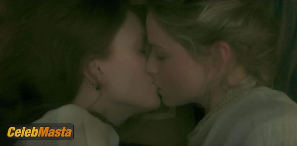 Photo Gallery: Julianne Moore in Sirens photo 48