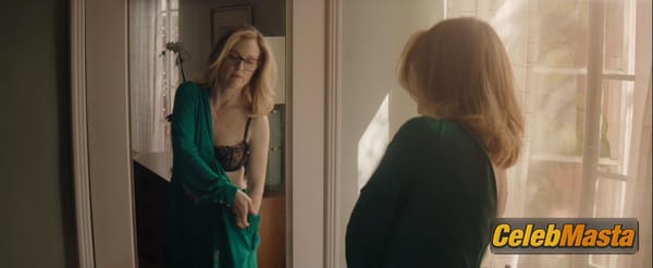 Photo Gallery: Julianne Moore in Sirens photo 76