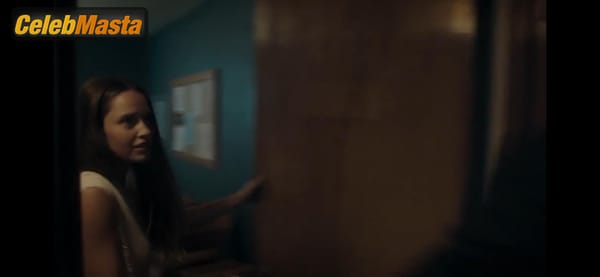 Photo Gallery: Merritt Patterson in The Art Of More photo 2