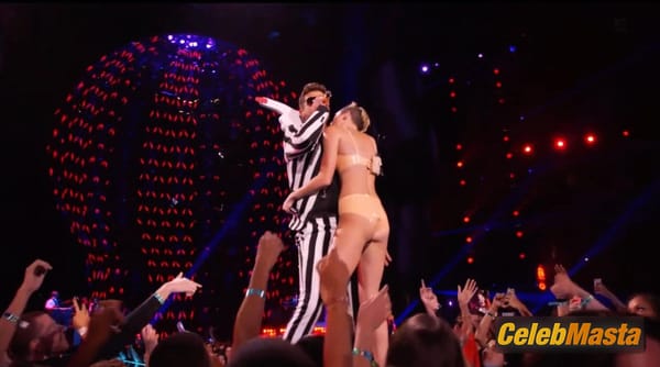 Miley Cyrus Photos from Mtv Video Music Awards photo 14