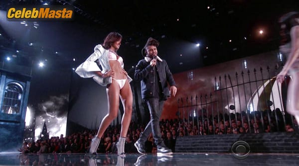 Lais Ribeiro Photo Set from The Victoria’s Secret Fashion Show 2015 photo 3