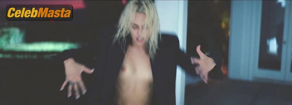 Miley Cyrus Scene Photos Gallery from Flowers photo 24