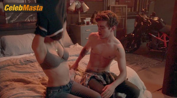 Maia Mitchell Scene Photos Gallery from The Fosters photo 10