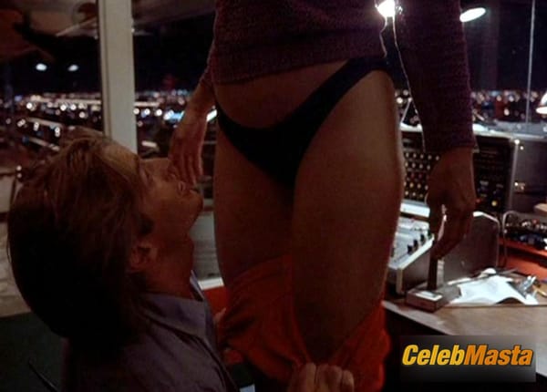 Marisa Tomei Photo Collection from The Perez Family photo 4