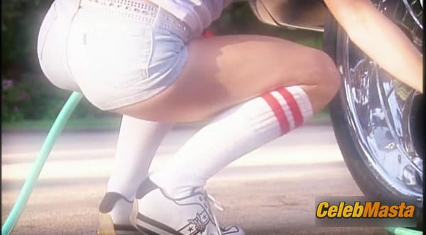 Photo Gallery: Kendra Wilkinson in Kendra On Top photo 25