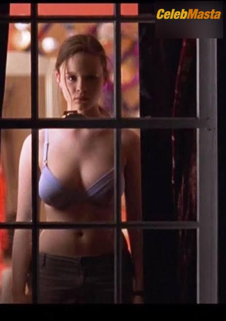 Thora Birch Photo Set from American Beauty photo 6