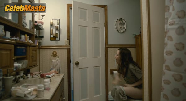 Kristen Wiig Photos from Girl Most Likely photo 2