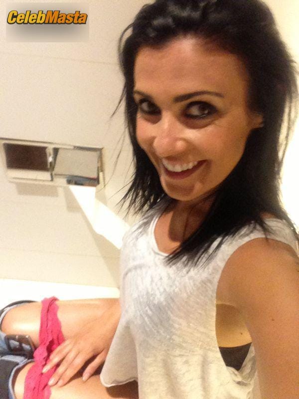 Kym Marsh Photo Set: In Pink Underwear photo 3