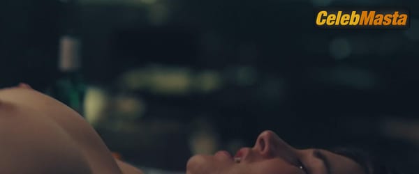 Shailene Woodley Photos from Endings, Beginnings photo 5
