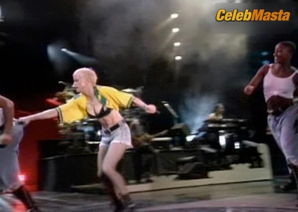 Madonna Gallery: The Girlie Show photo 6