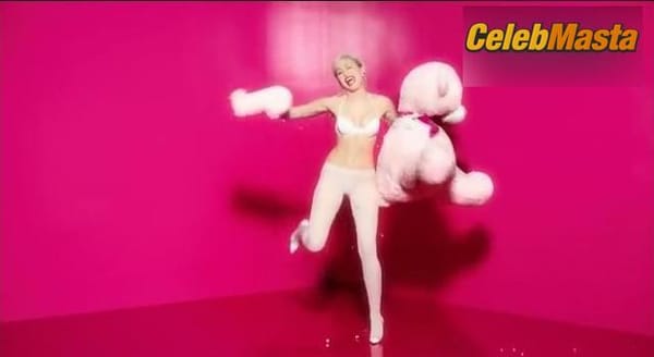 Miley Cyrus Photo Gallery from Rock Your Legs photo 2