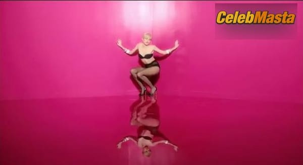 Miley Cyrus Photo Gallery from Rock Your Legs photo 4