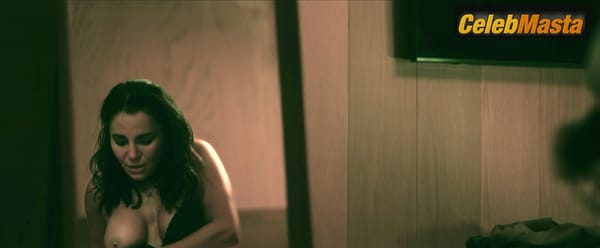 Martha Higareda Photo Gallery from Follow photo 23