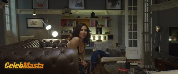 Martha Higareda Photo Gallery from Follow photo 40