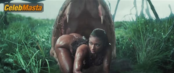 Photo Gallery: Megan Thee Stallion in Cobra photo 29