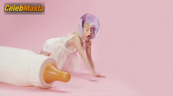 Miley Cyrus Scene Photos Gallery from Bb Talk photo 4