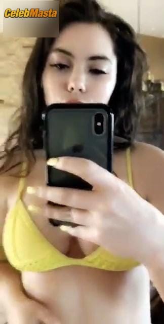McKayla Maroney Pics: Tits In A Yellow Bikini photo 5
