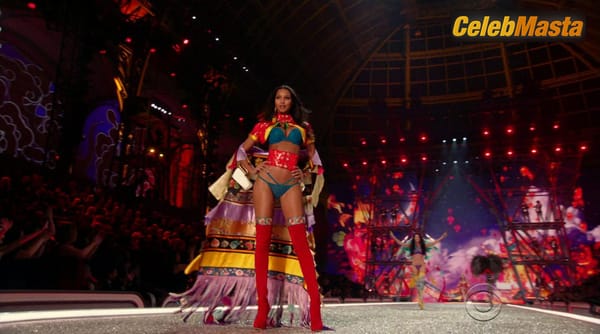 Lais Ribeiro Photo Set from The Victoria’s Secret Fashion Show 2016 photo 1