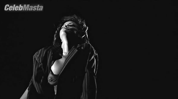 Rihanna Photos from Kiss It Better photo 5