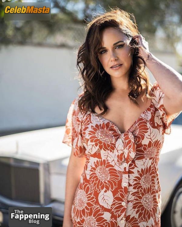 Photo Gallery: Melissa Fumero Hot Photos Collection photo 14