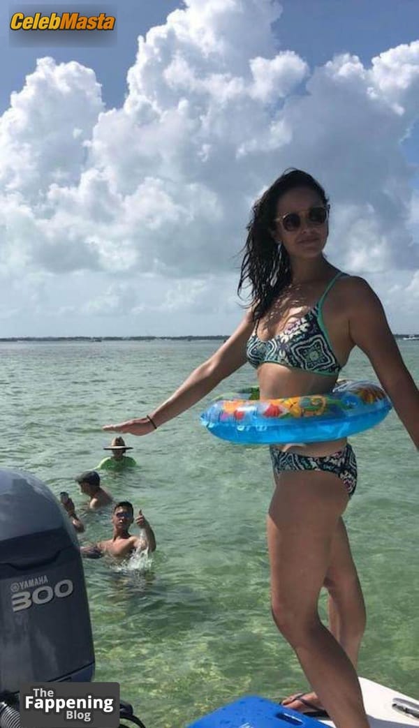Photo Gallery: Melissa Fumero Hot Photos Collection photo 42