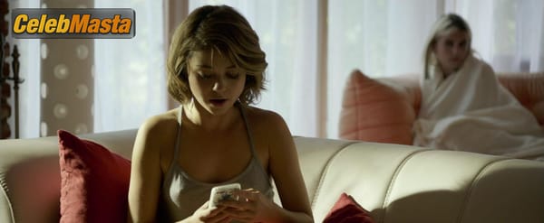 Photo Gallery: Sarah Hyland in Satanic photo 3